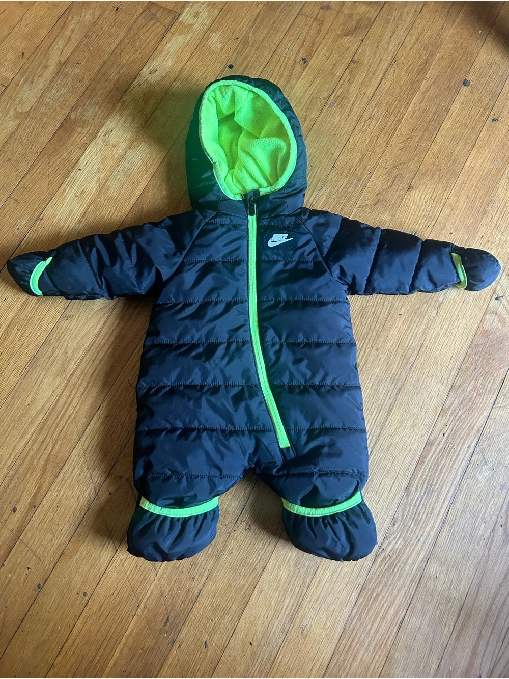 NIKE BLACK NEON VOLT , Size Newborn, GREEN LINED PUFFER HOODED WINTER BUNTING